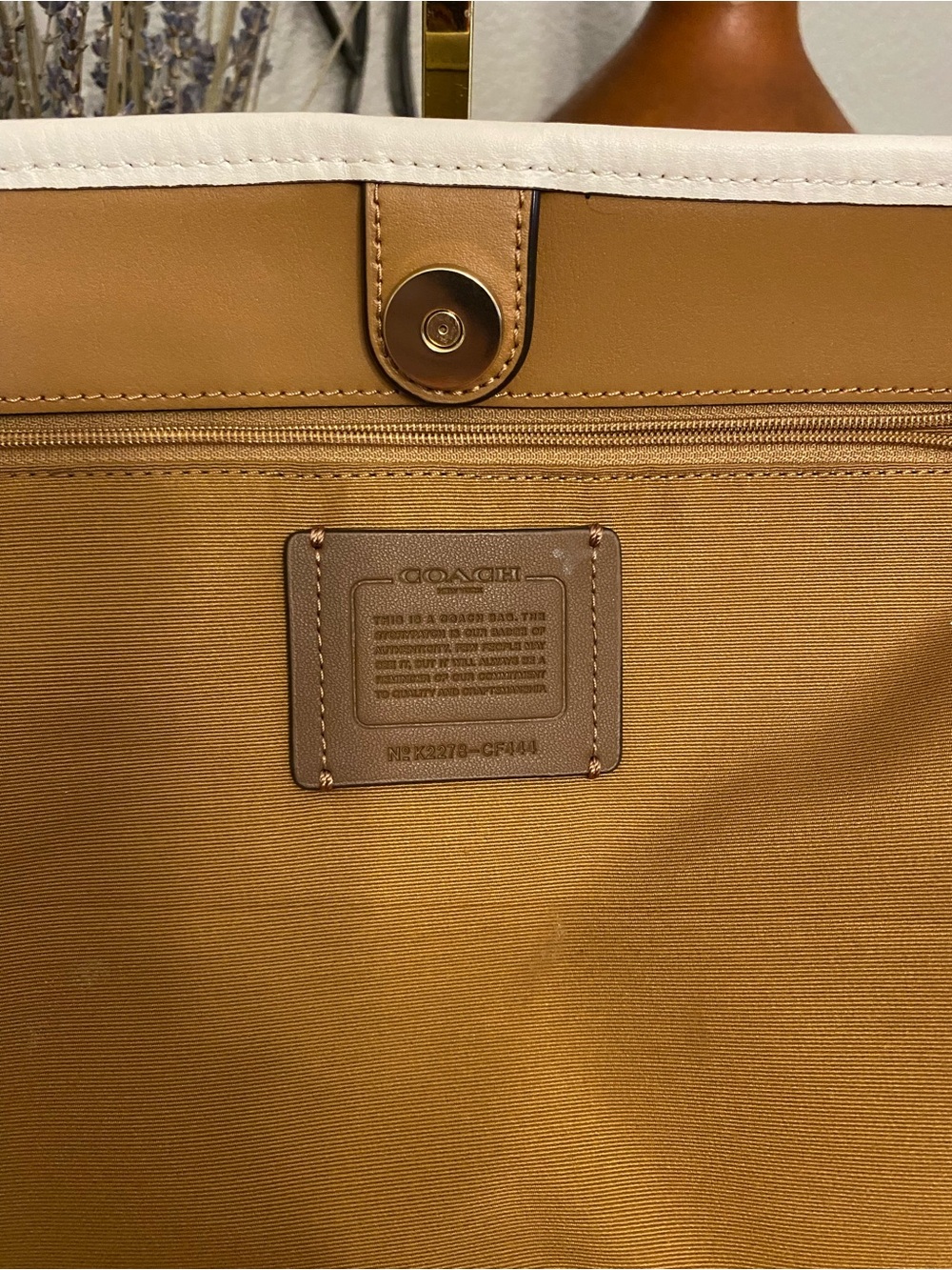 GUC Coach City Tote in Signature Canvas heart cherry print in Light Khaki Multi - Picture 9 of 12